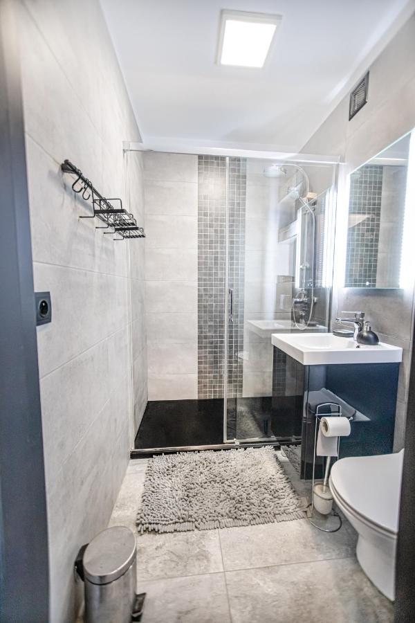Charming Apt Next To Lazienki Park And City Center Warszawa Exteriör bild